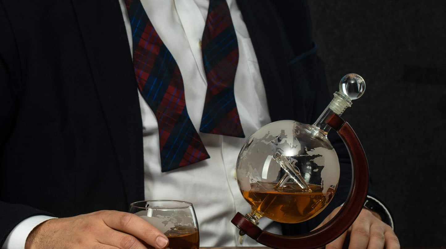 Etched World Whiskey Globe Decanter – Elegant Home Bar & Gift Idea 🌍