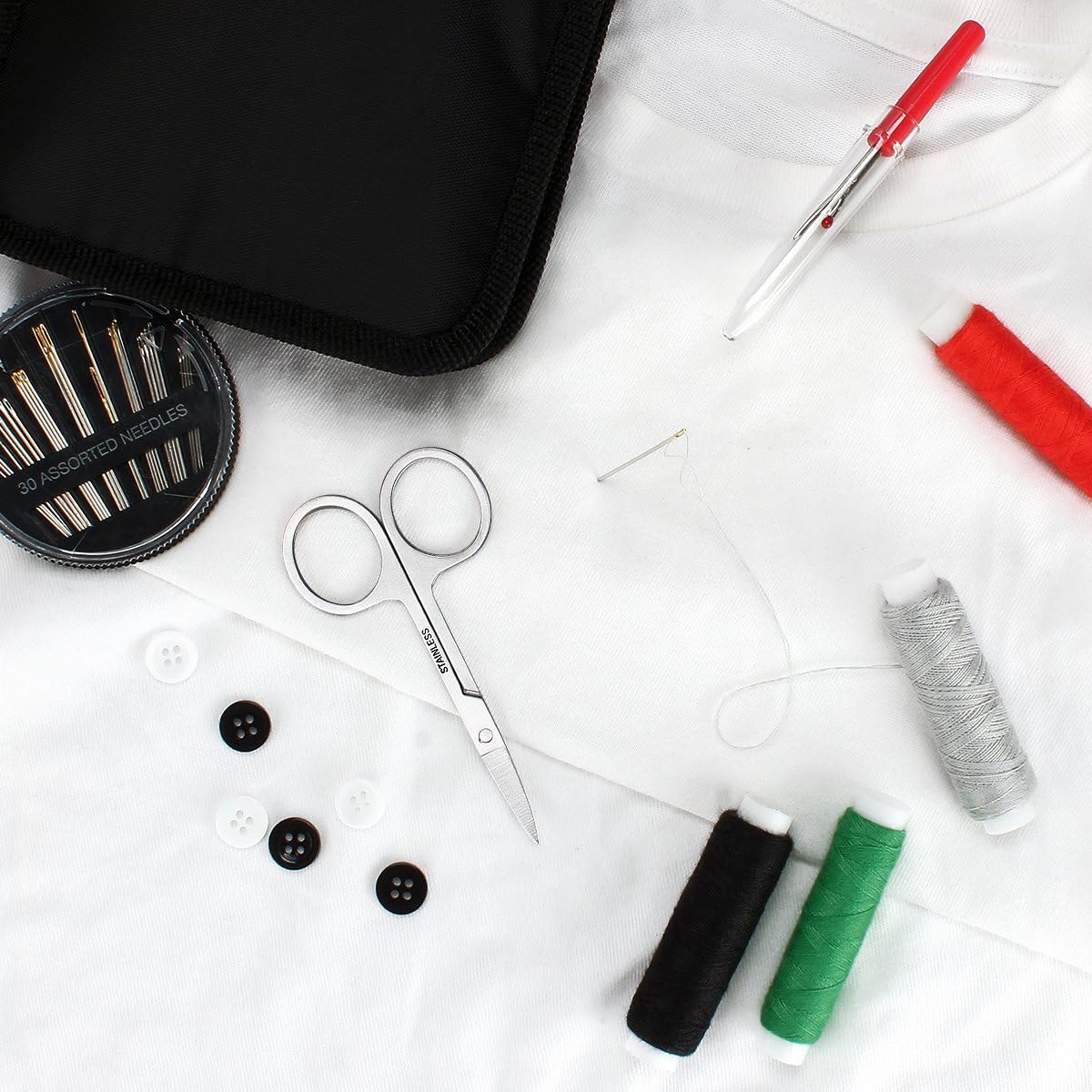 Be Prepared Anywhere – Complete Emergency First Aid Kit! 🏡